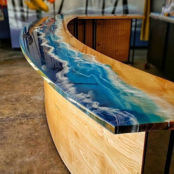 Curved Ocean Style Bar Counter